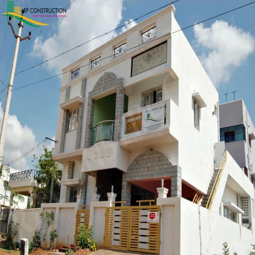 Mattuthavani – Mr. Peter – Airforce Officer